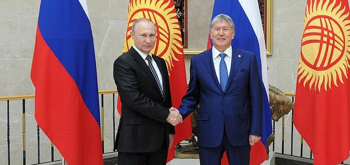 C Президентом Киргизии Алмазбеком Атамбаевым. Фото: kremlin